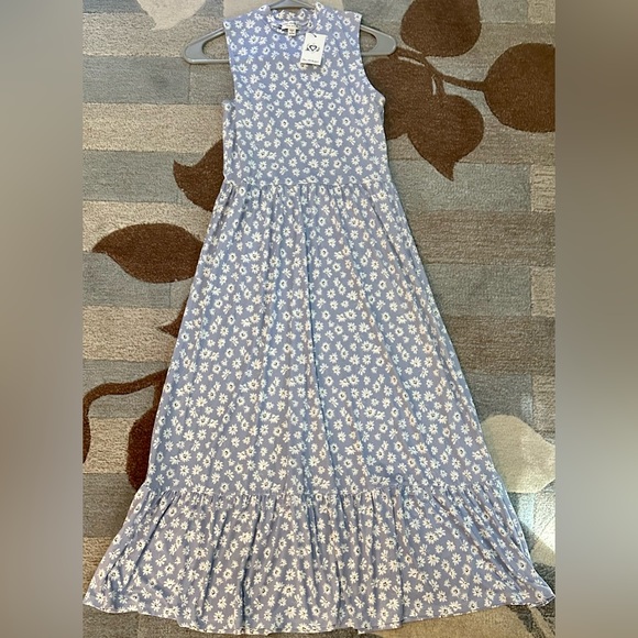 Miss Selfridge Daisy Print Midi Tiered Dress - Picture 2 of 8